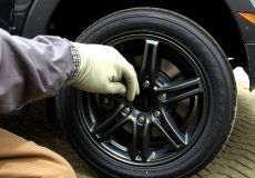 Неожиданная остановка: как спокойно заменить колесо на дороге